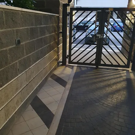 Eur - Vicino Nuvola E Palasport * Rome